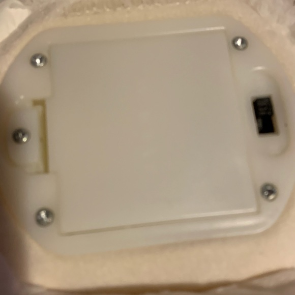 Hallmark singing bunny - Picture 5 of 5